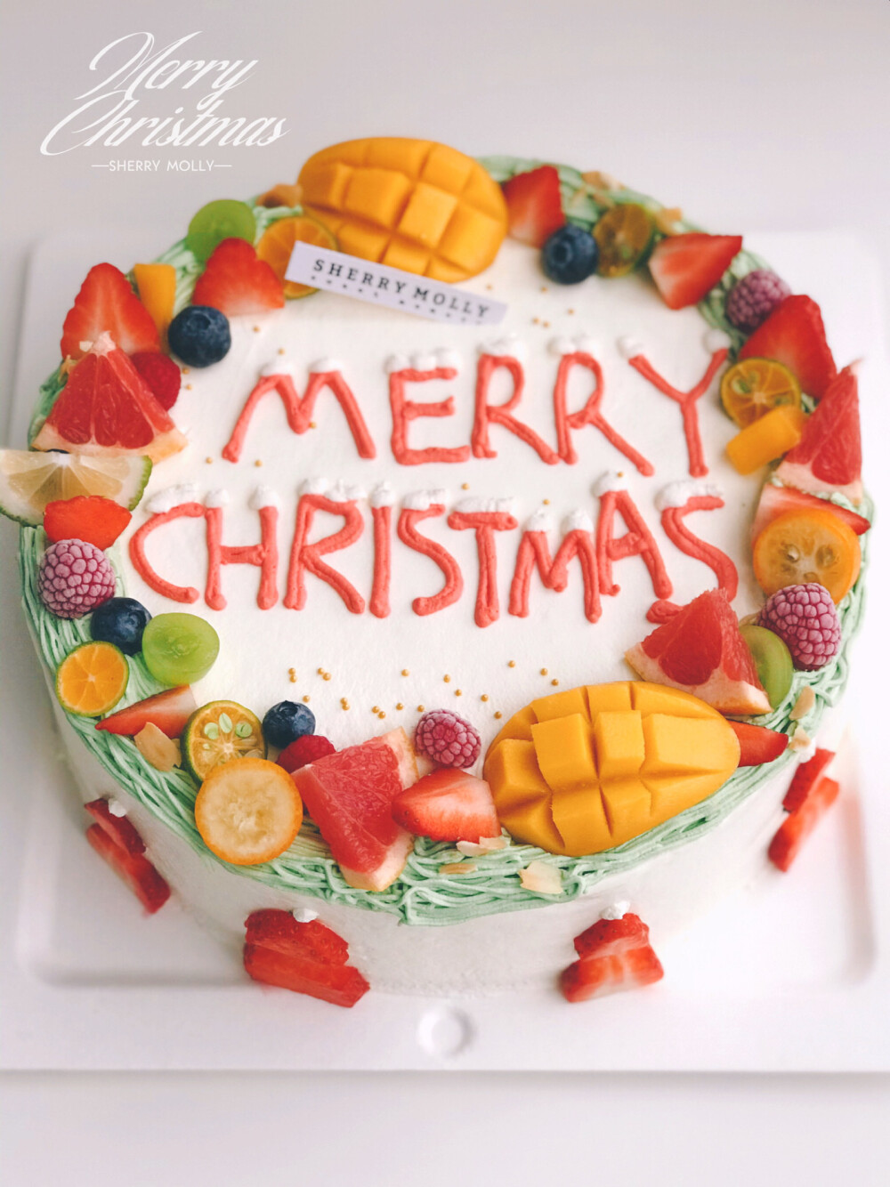 #SHERRY Molly家の下午茶#—『红丝绒大cake』老客人给公司订的圣诞分享cake～第三款做了圣诞水果花环样子呀开心耶