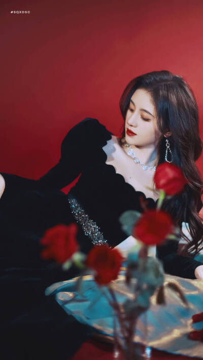 这个女人好美