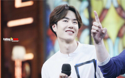 王一博天天向上：20160603期-【传统技艺对决】一博京剧、顶碗