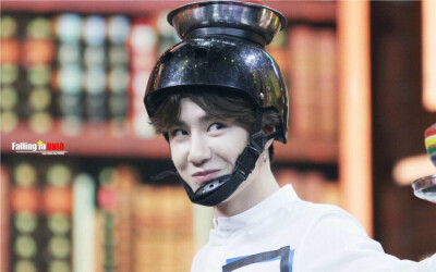 王一博天天向上：20160603期-【传统技艺对决】一博京剧、顶碗