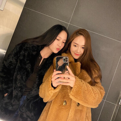 Jessica & Krystal