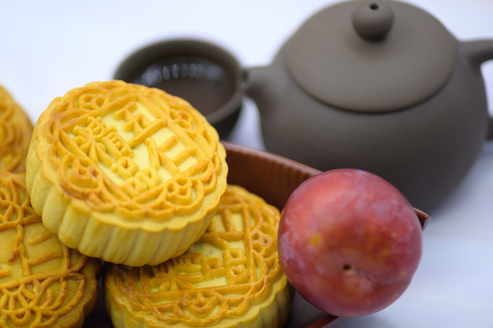 玉米 老玉米 棒子 黏玉米 主食 粮食 植物 农作物 杂粮 粗粮 种植 生的 夏天 收获 丰收 白色 玉米粒 营养 膳食 膳食纤维 有机食品 绿色食品 粗粮 膳食纤维 健康食品 健康的 白色背景 蓝底白花布 容器 编织篮
