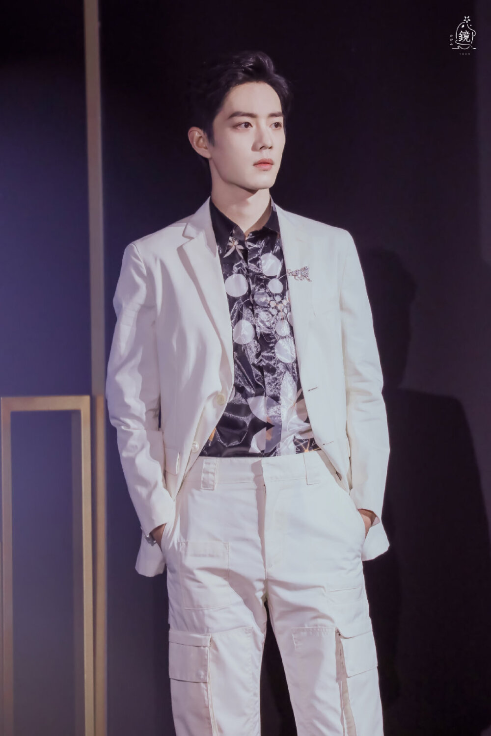 肖战
wb:@鏡·肖战