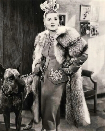 琼·芳登
Joan Fontaine