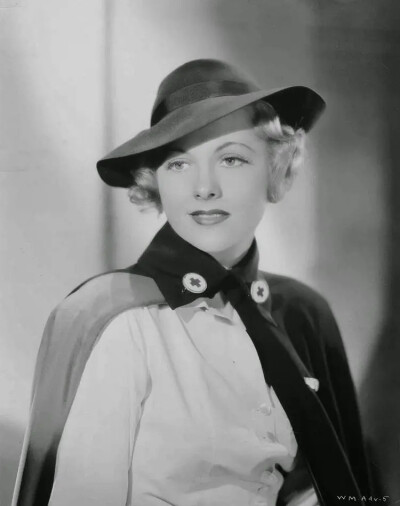 琼·芳登
Joan Fontaine