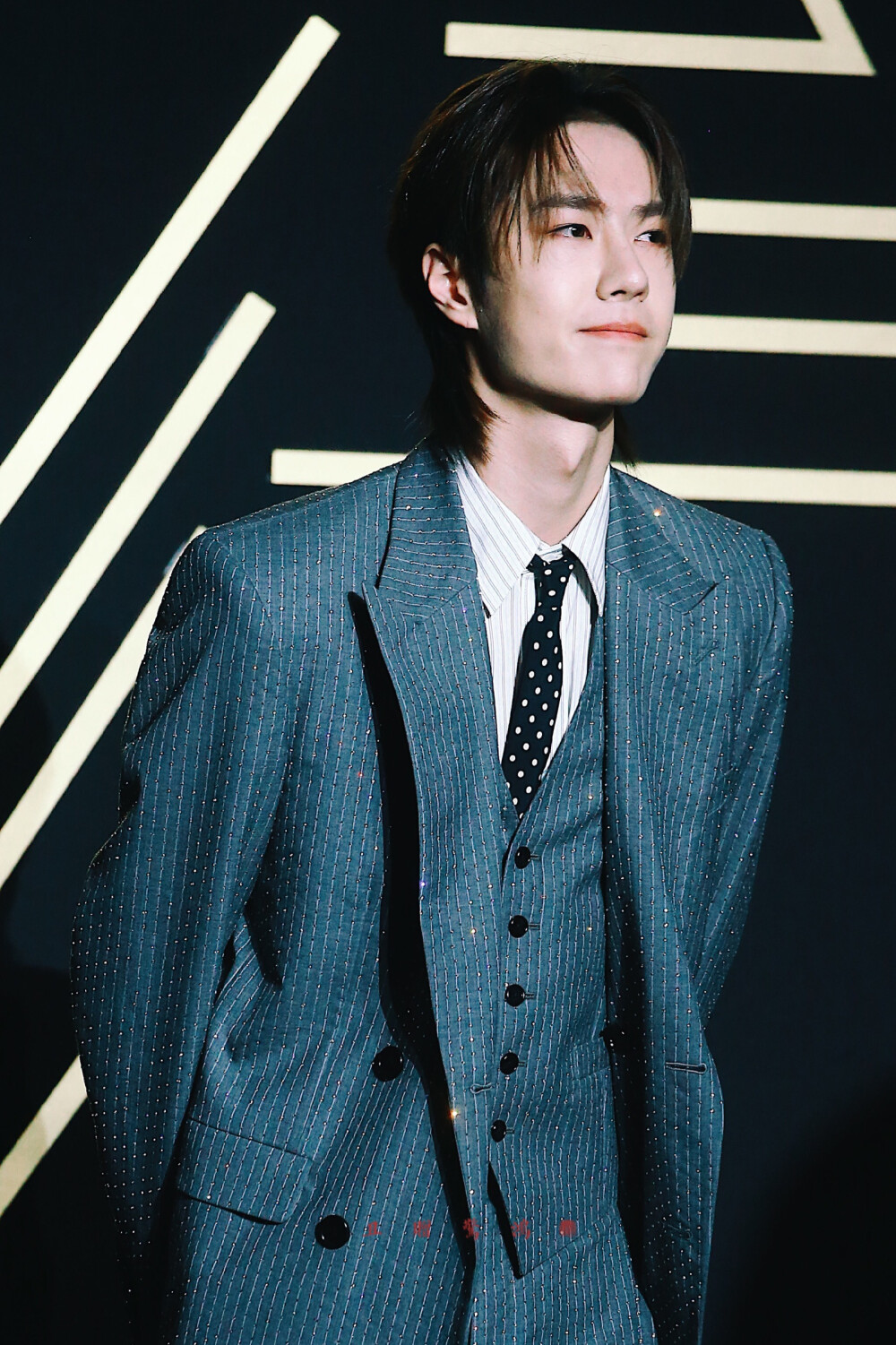 20191228星光大赏 王一博