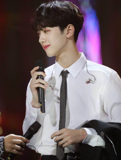 lai
guan
lin