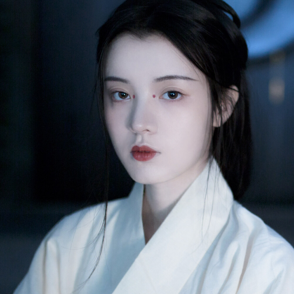 "失了江南模样,缺了长安荣光,依旧是爱你的姑娘. "