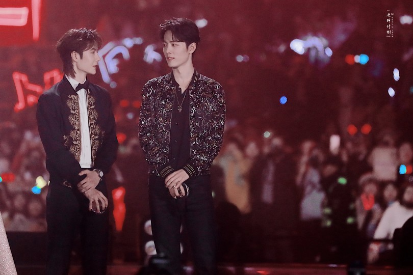 ▹博君一肖
#肖战王一博同框#×星光大赏