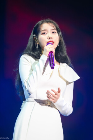 IU