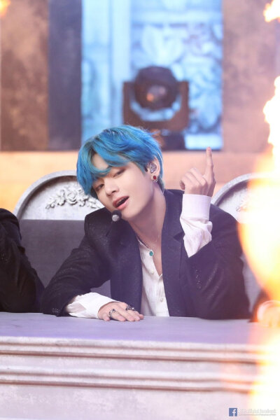 祝泰亨生日粗卡！
“ALWAYS BE WITH YOU” ​