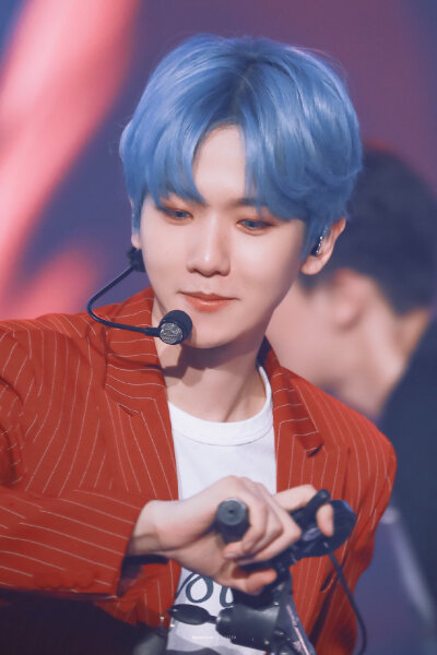 BAEKHYUN 边伯贤