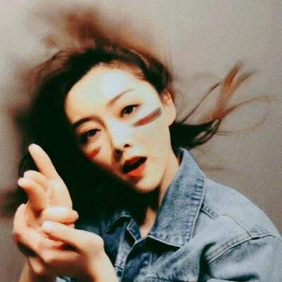 宣璐头像 食用扣1或赞
伸手党抓到摁死
二传标注甜音音or纪小歆