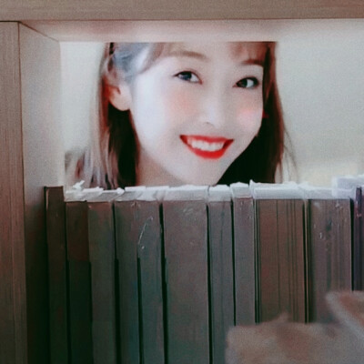 宣璐头像 食用扣1或赞
伸手党抓到摁死
二传标注甜音音or纪小歆