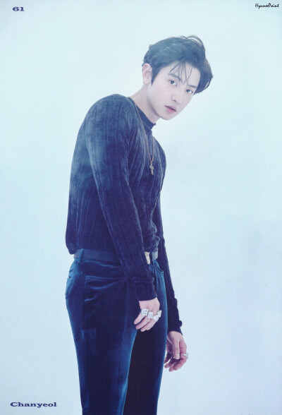 Love Shot 朴灿烈专辑内页扫图
©【HyuneePoint56 】