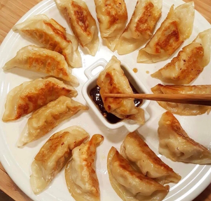 煎饺子