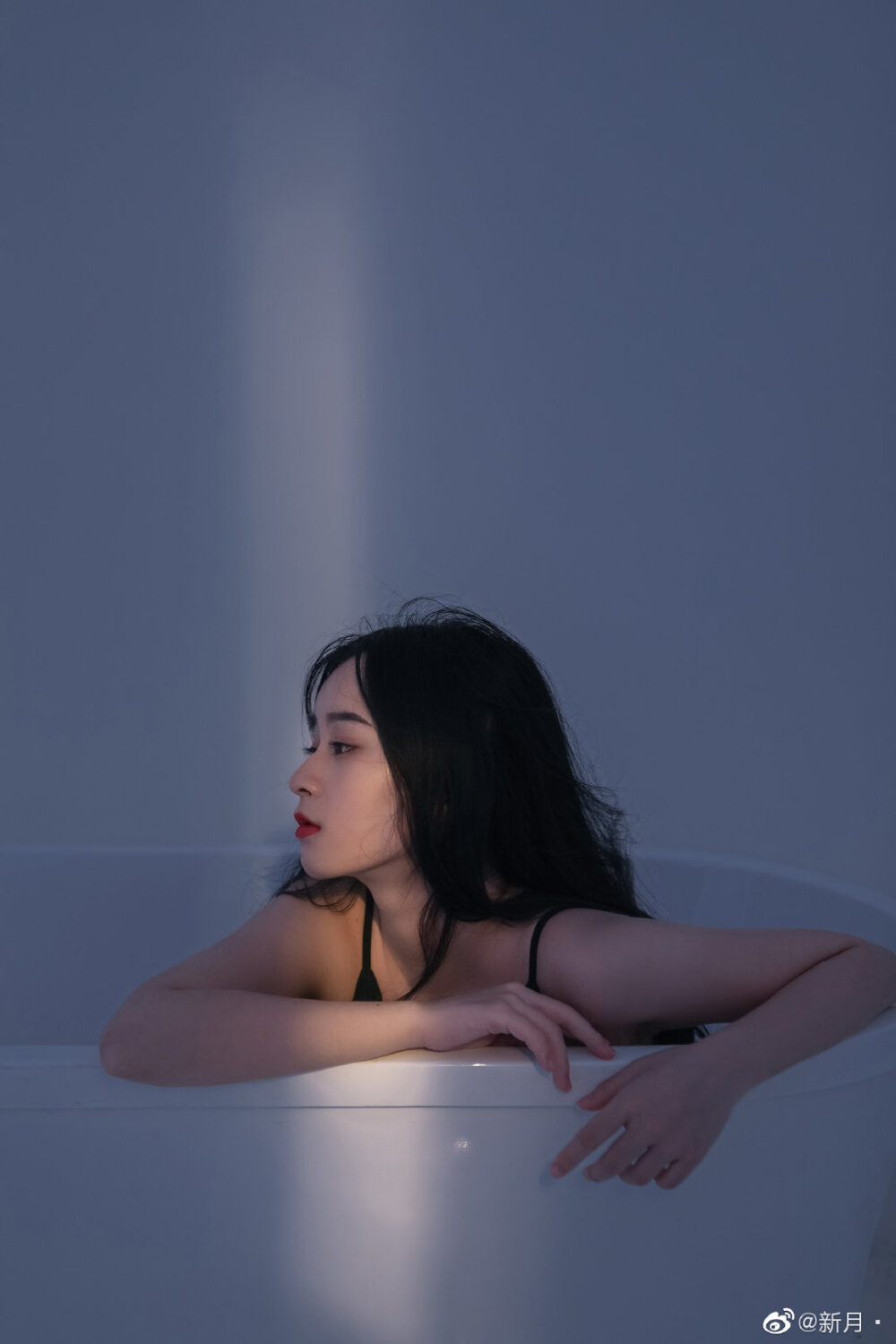 【望海】
摄影@新月.
出境@红山和红山
#重庆约拍# ​​​