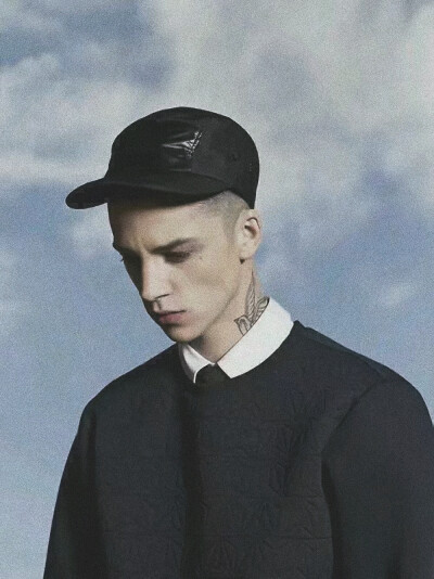 阿屎（阿什·斯戴梅斯特）一个我觉得很帅的男模