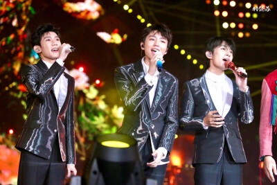 tfboys2013年的照片图片