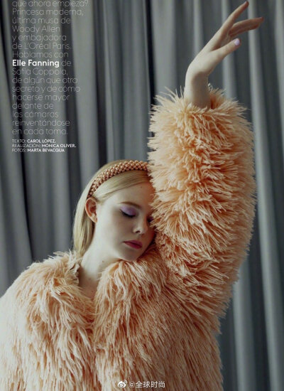 #Elle Fanning# 最新时尚大片，皮草薄纱的小公主造型，但是妆发上有些盖掉了范宁的仙气。