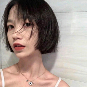 女头~
以后我会珍惜每一个人，但我不会再挽留任何人