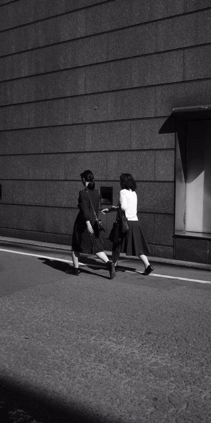 壁纸大图
♡人生大多的是背道而驰活不成想象的自己