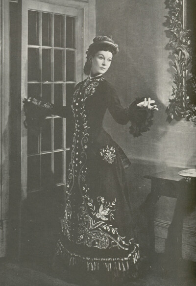 Vivien Leigh wearing a gown dating from 1877 in Doris Langley Moore’s The Woman in Fashion(1949). Photograph by Felix Fonteyn.
