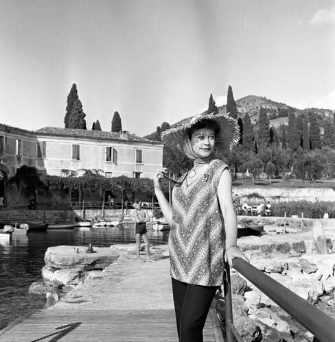 Vivien Leigh during her trip to Italy at the shores of lake Garda, San Vigilio，1957 ​