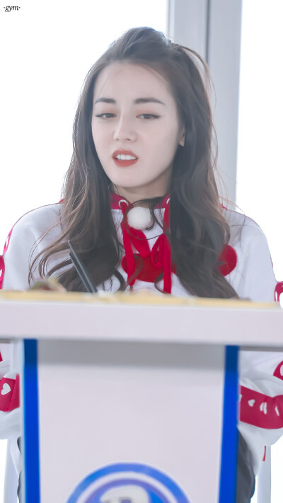 呃…热巴太美了