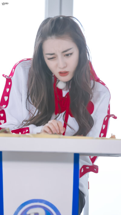 呃…热巴太美了