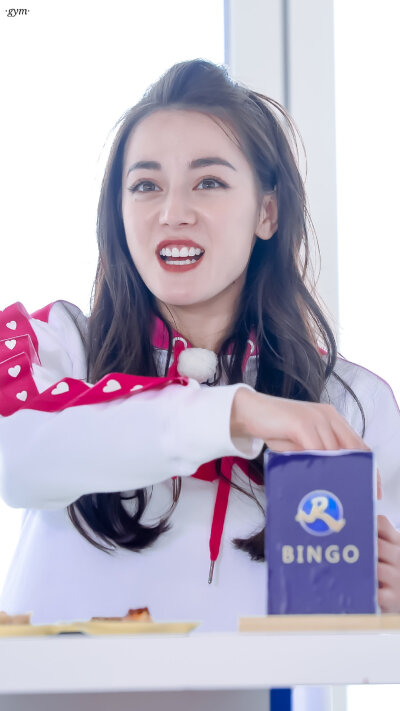 呃…热巴太美了