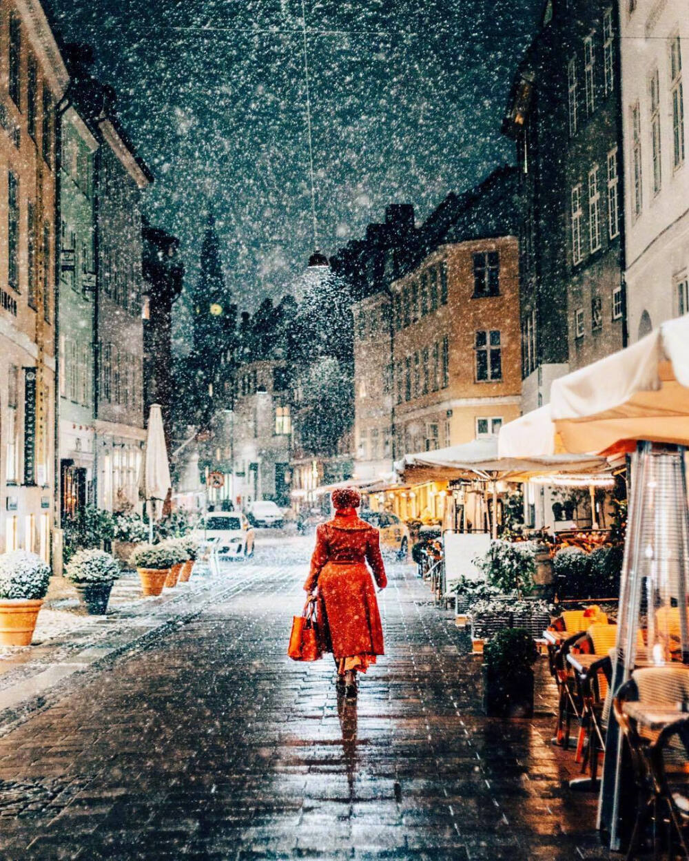 夜幕下的哥本哈根。ins：koebenhavnsk