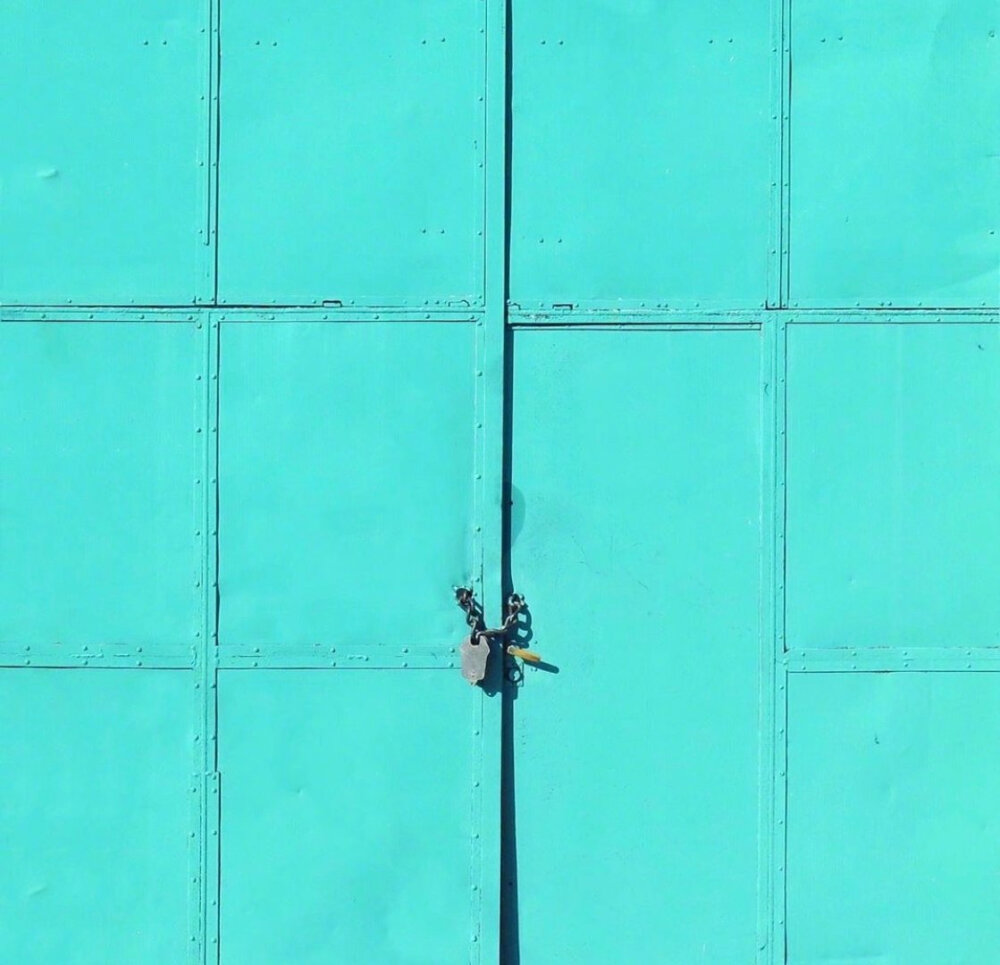 墙壁的色彩© ins:hernanmat