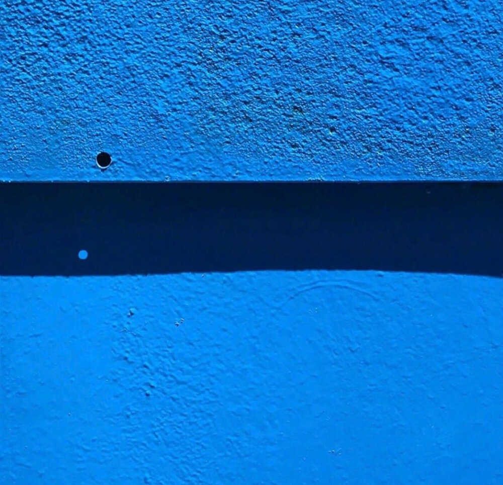 墙壁的色彩© ins:hernanmat