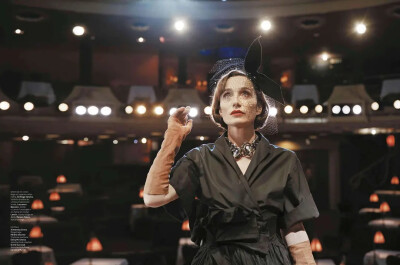 克里斯汀·斯科特·托马斯
Kristin Scott Thomas