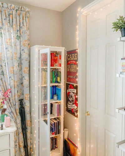 精致女孩的卧室✨ins：twirlingpages