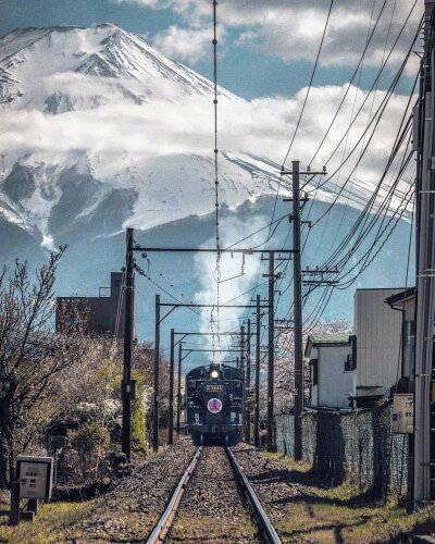 富士山の下