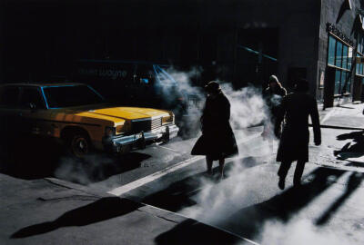 上世纪纽约的繁乱光影。作者：Ernst Haas