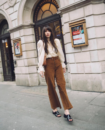 BY爱喝可乐的古娜小姐