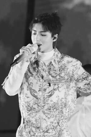 王俊凯×2019.12.31  湖南卫视跨年演唱会×cr：logo