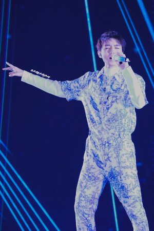 王俊凯×2019.12.31  湖南卫视跨年演唱会×cr：logo