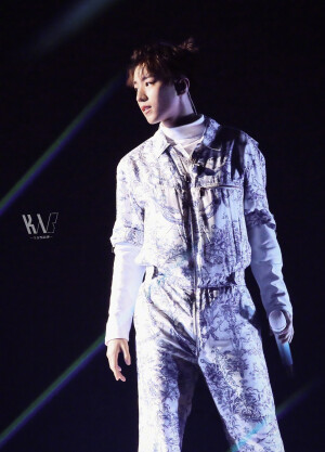 王俊凯×2019.12.31  湖南卫视跨年演唱会×cr：logo