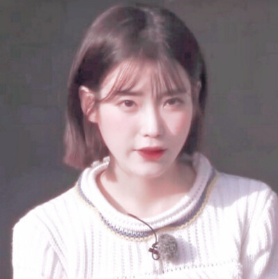 iu
“着迷于你眼睛 银河有迹可循.”
原截陈奈恩.