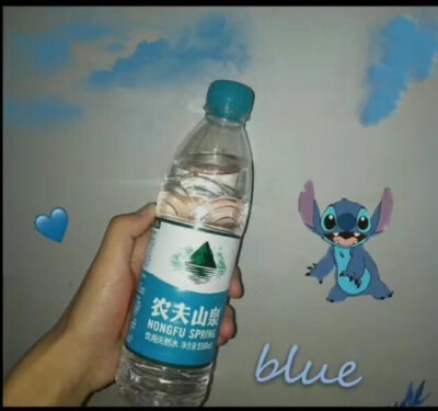 五颜六色的矿泉水儿，好看呦＝闺蜜头像＝