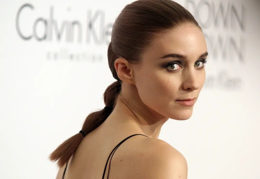 鲁妮·玛拉(英语:patricia rooney mara,1985年4月17日-),美国女演员