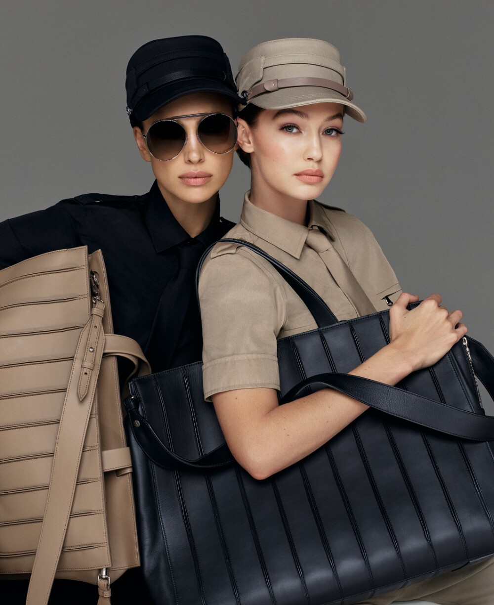 Max Mara S/S 2020 Campaign
Photographer: Steven Meisel
Stylist: Carine Roitfeld
Hair Stylist: Guido Palau
Makeup Artist: Pat McGrath
Models: Adriana Lima, Gigi Hadid, Irina Shayk & Joan Smalls
[weibo@FSOutgits]