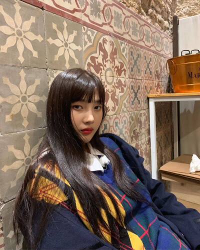 朴秀荣 Joy 朴秀英
Red velvet成员