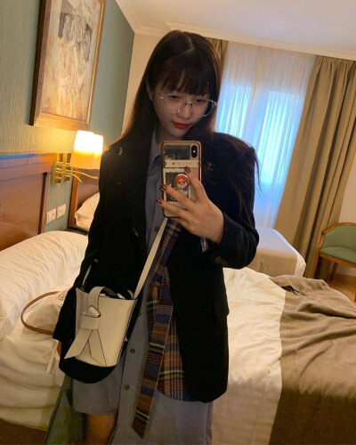 朴秀荣 Joy 朴秀英
Red velvet成员