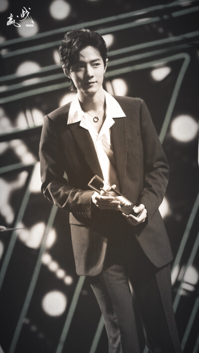 肖战／200108
今日头条年度盛典