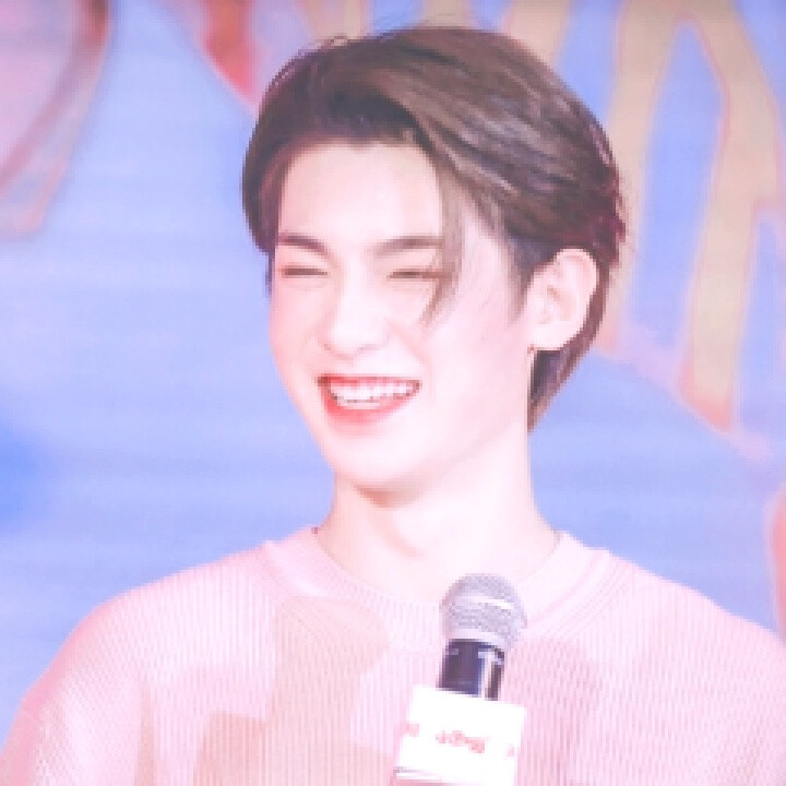 黄明昊